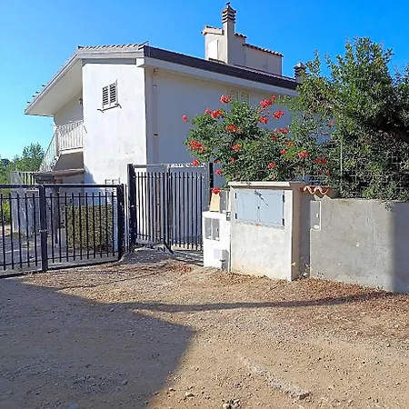 Entire House Hotel